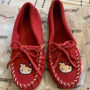 Minnetonka pink Hello Kitty moccasins